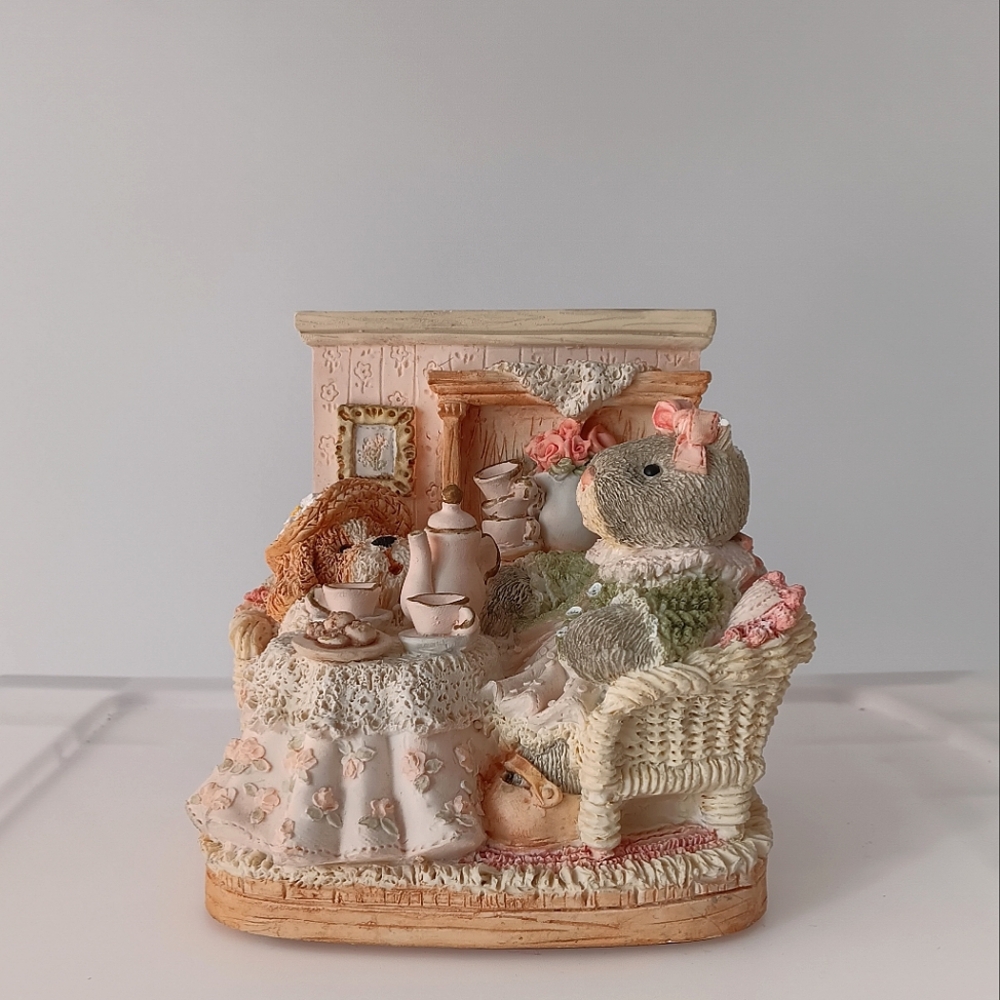 Vintage 1996 Figi Graphics Time for Tea Bookend Dog Bunny White Tan Pink 5 Inch